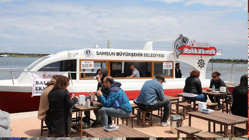 BÜYÜKŞEHİR’İN BALIK EKMEK TEKNESİ HİZMETE AÇILDI
