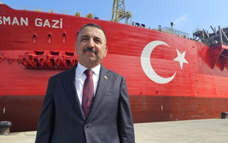İlk yüzer doğalgaz üretim platformu ‘Osman Gazi’ Filyos’a ulaştı