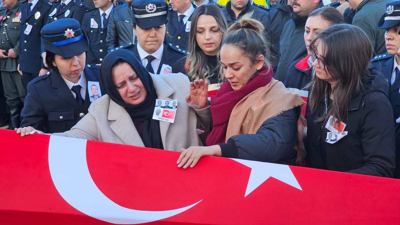Şehit polis memuru Külünk, Düzce'de toprağa verildi/Ek fotoğraflar