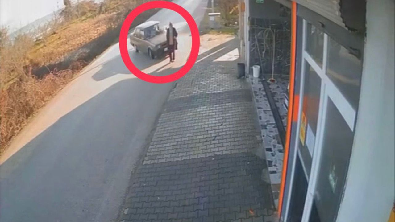 Otomobilin çarptığı yaya metrelerce savruldu; o anlar kamerada