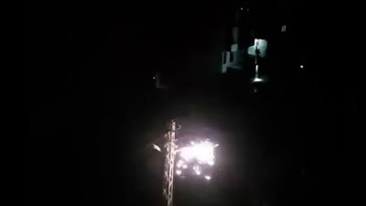 Samsun'da fırtınada çatılar uçtu; motokuryelere kısıtlama getirildi