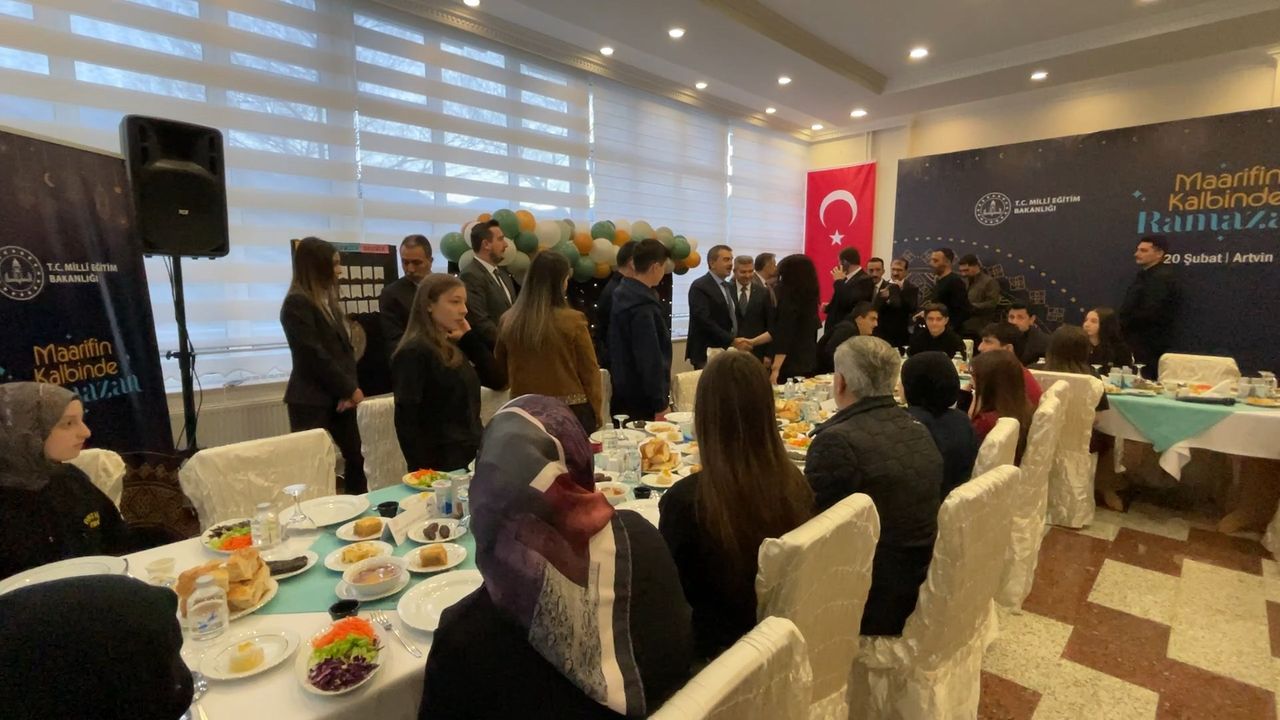 Bakan Tekin: 168 kişinin imzaladığı metinle ilgili suç duyurusunda bulunacağız (2)