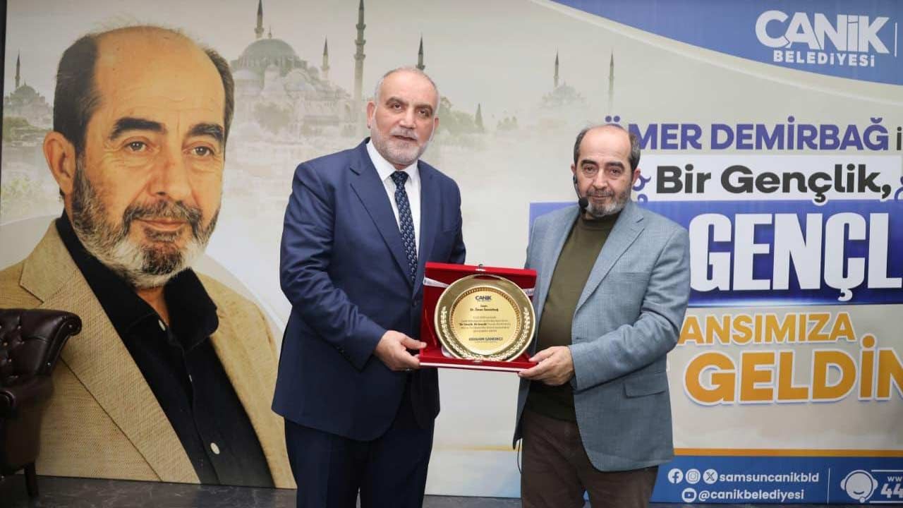Salon Taştı! Canik’te Konferansa Yoğun İlgi