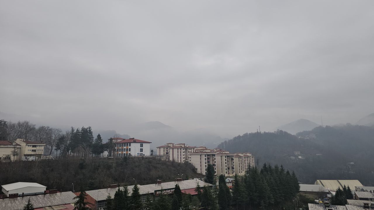 Zonguldak'ta yüksek kesimlerde sis etkili oldu