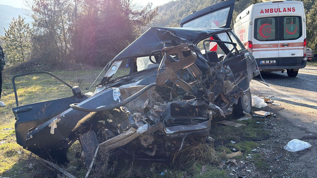 Kazada ölen evli çift toprağa verildi
