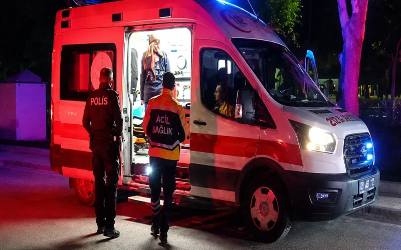 Gece Yarısı Parkta Silahlı Kavga: 2 Kişi Yaralandı