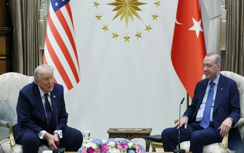 ABD Başkanı Trump: Ambargoları ve müeyyideleri kaldırıyoruz