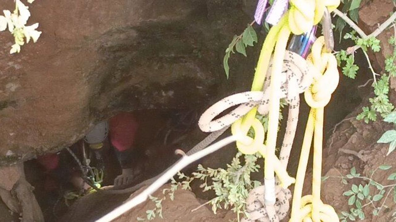 Mağarada bulunan cesedi, yoğun metan gazından dolayı çıkarılamadı