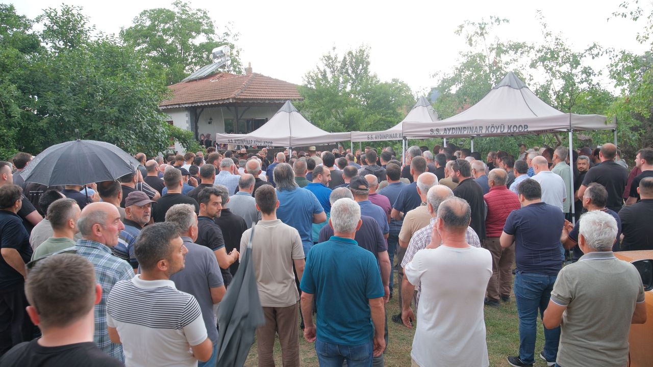 Motosiklet kazasında ölen THY'de kabin memuru son yolculuğuna uğurlandı